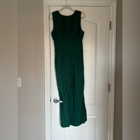 NWT! Calvin Klein Green sleeveless Jumpsuit with tie waist - Picture 3 of 4